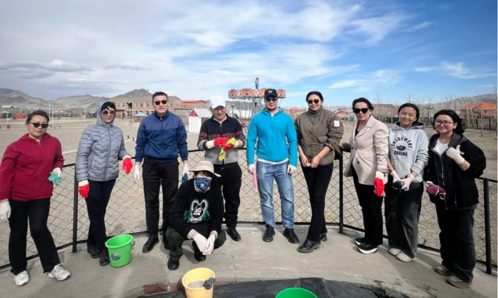 "САЙН ҮЙЛСИЙН ӨДӨР"